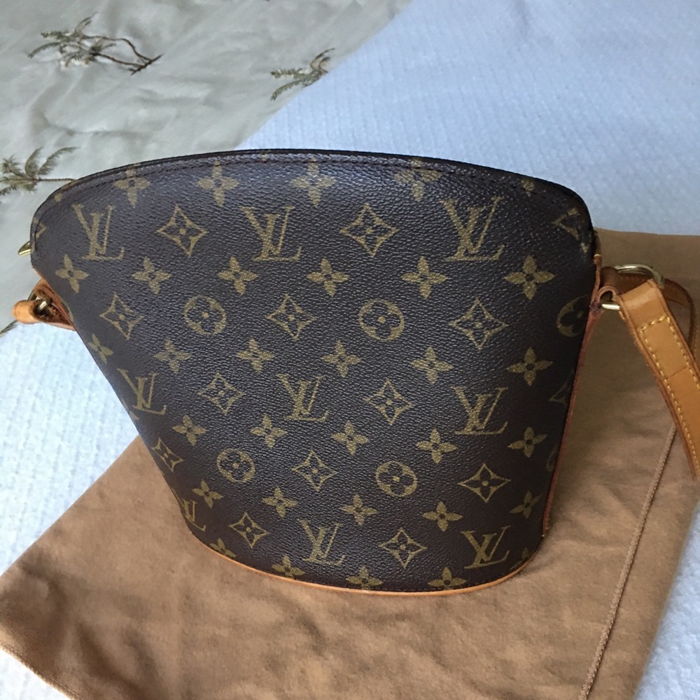 Louis Vuitton Drouot crossbody bag